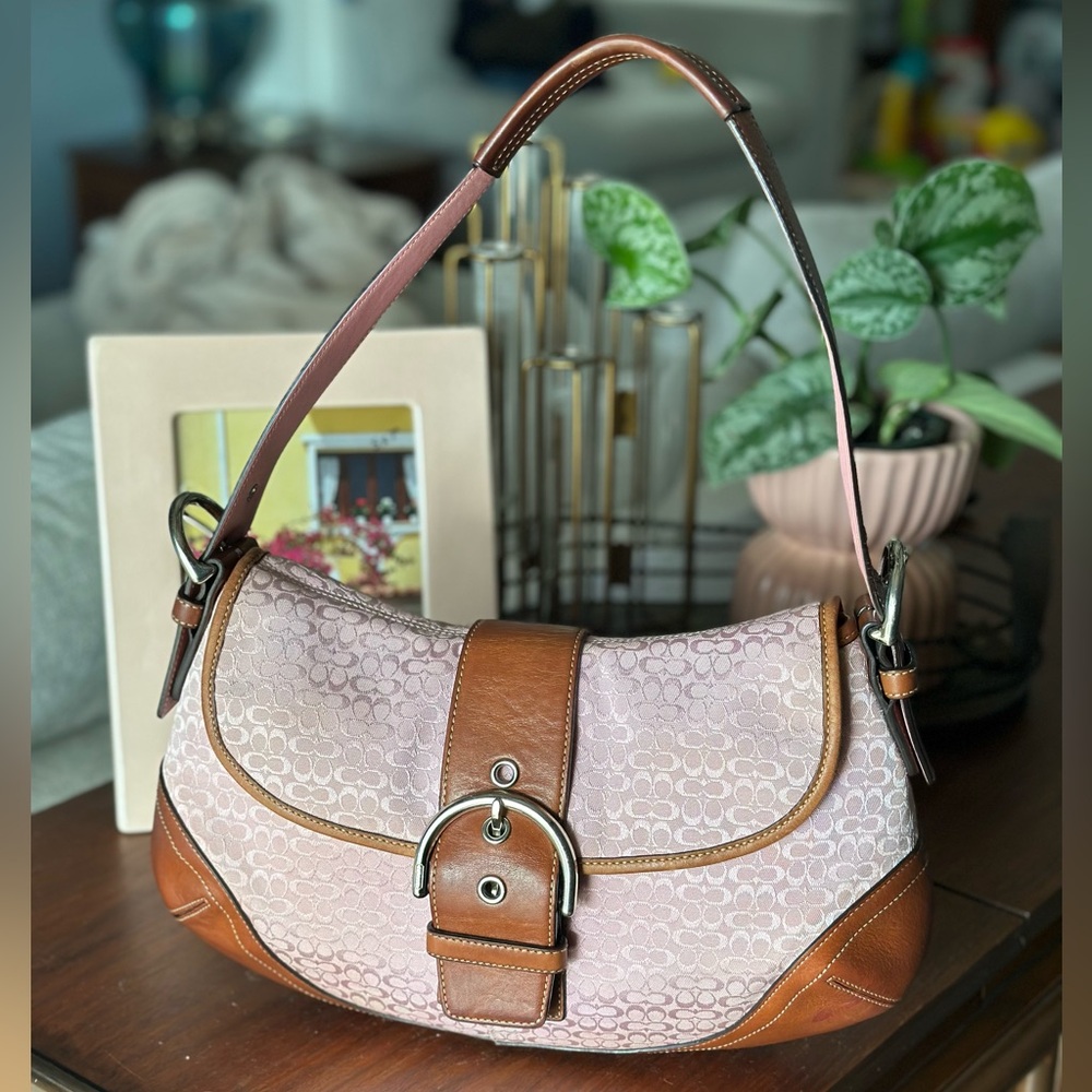 Vintage Coach Y2K Pink Soho Flap Leather Shoulder Bag